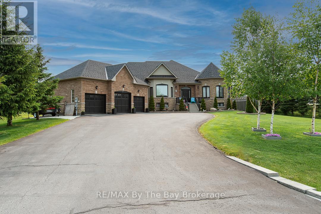 37 Walnut Drive, Wasaga Beach, Ontario  L9Z 0A8 - Photo 10 - S12405670