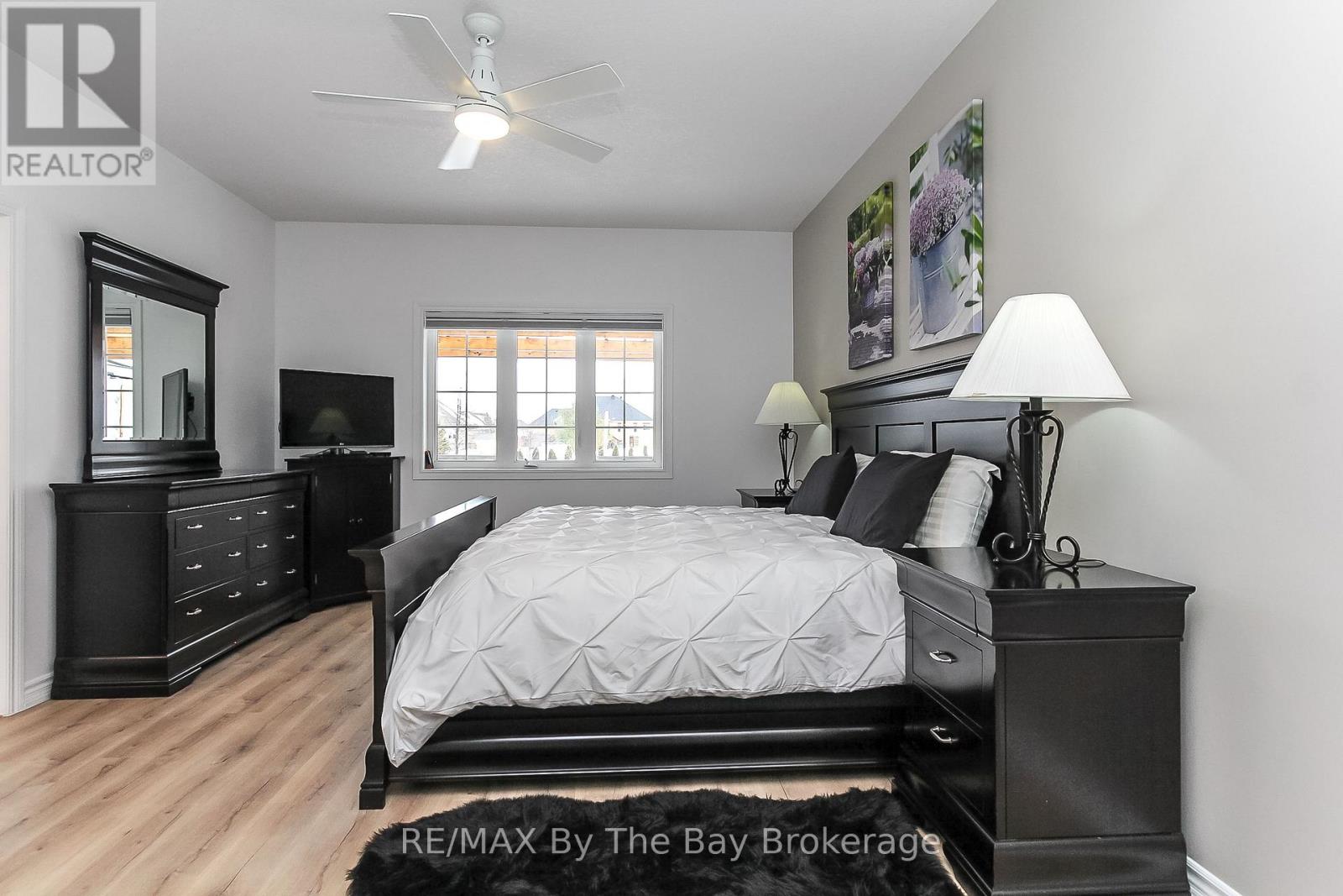 37 Walnut Drive, Wasaga Beach, Ontario  L9Z 0A8 - Photo 34 - S12405670