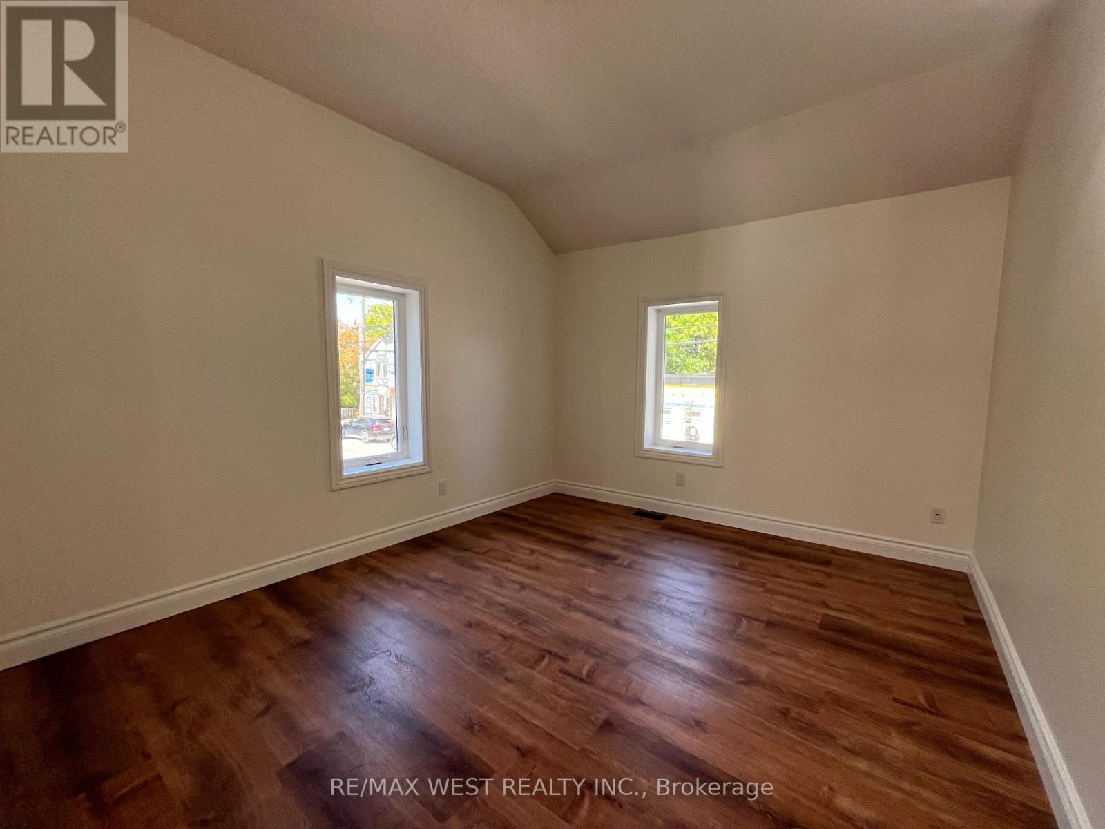 2a - 203 Main Street, King (Schomberg), Ontario  L0G 1T0 - Photo 11 - N12405734