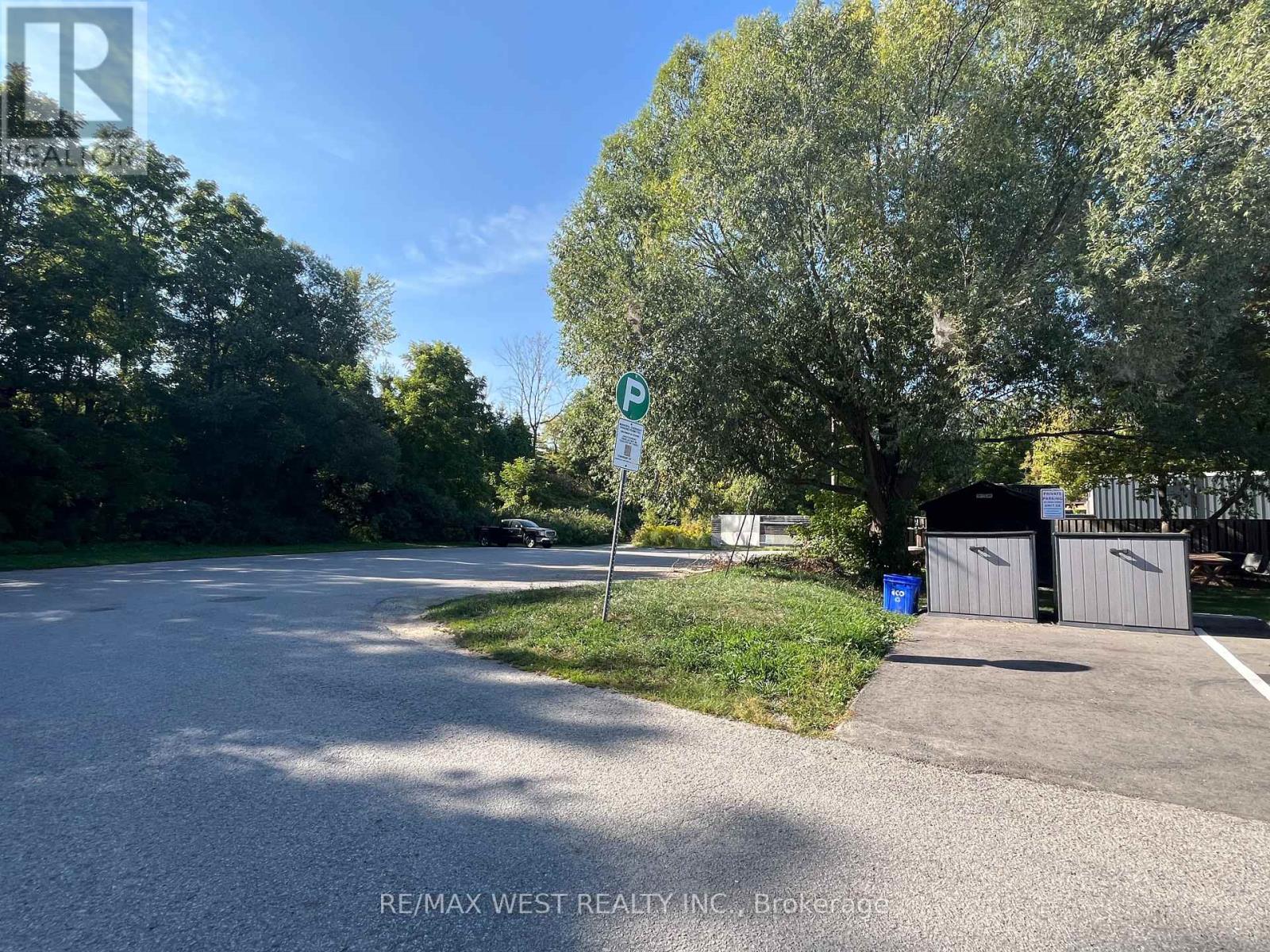 2a - 203 Main Street, King (Schomberg), Ontario  L0G 1T0 - Photo 18 - N12405734