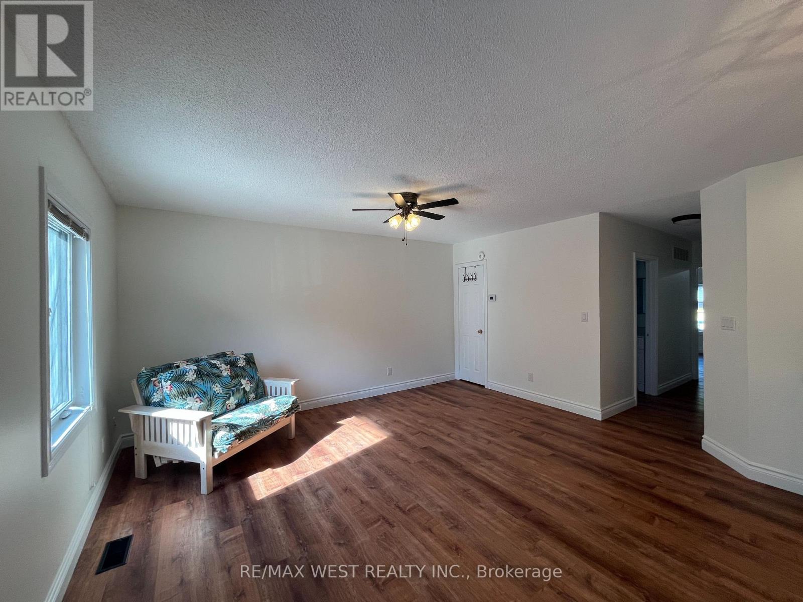 2a - 203 Main Street, King (Schomberg), Ontario  L0G 1T0 - Photo 6 - N12405734