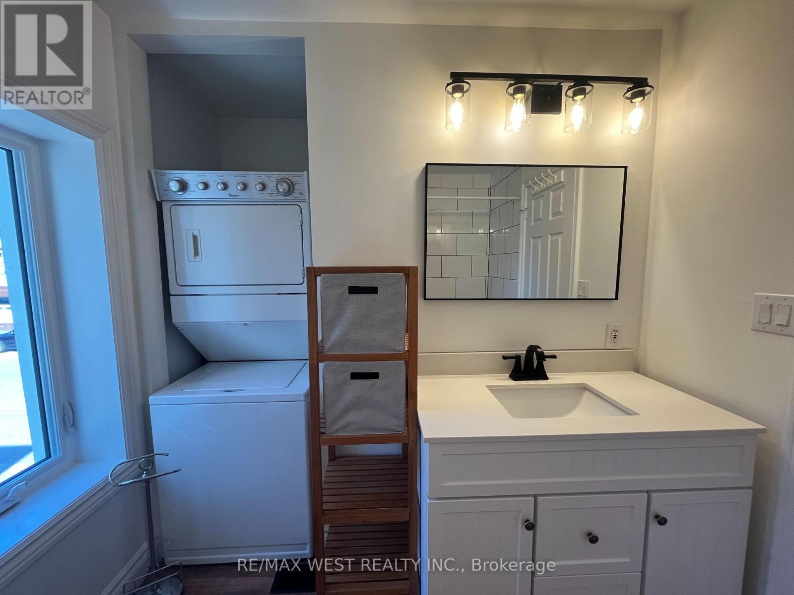 2a - 203 Main Street, King (Schomberg), Ontario  L0G 1T0 - Photo 7 - N12405734