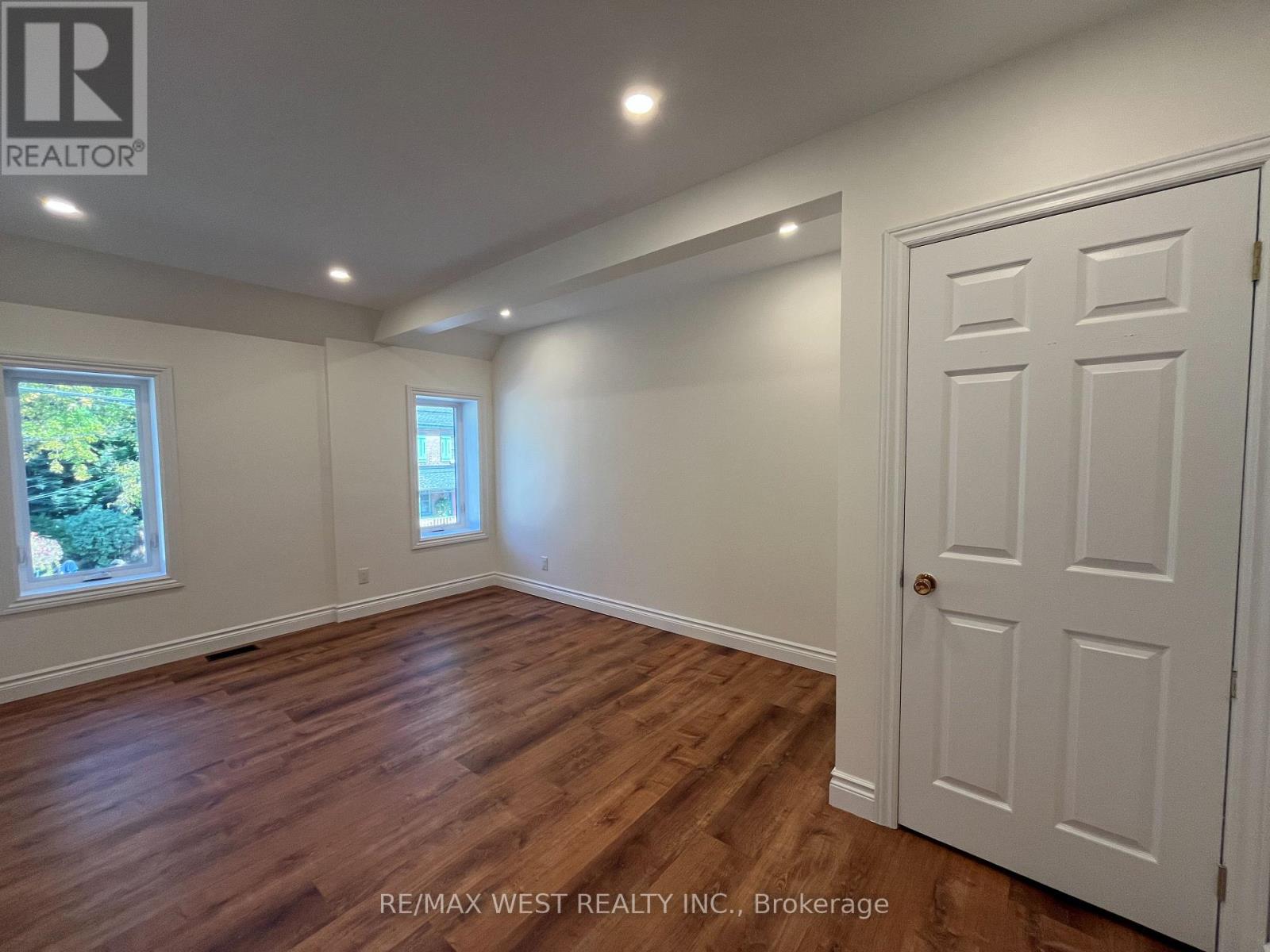 2a - 203 Main Street, King (Schomberg), Ontario  L0G 1T0 - Photo 9 - N12405734