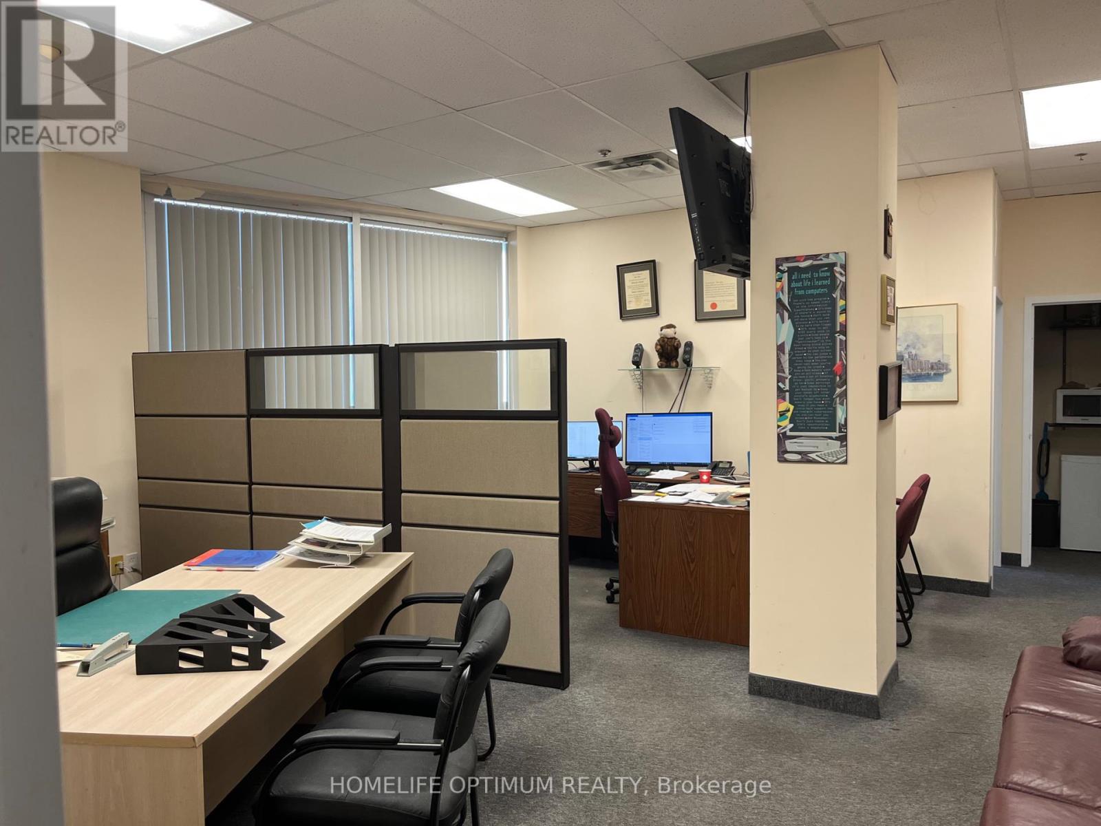308 - 505 Highway 7 E, Markham, Ontario  L3T 7T1 - Photo 3 - N12405757