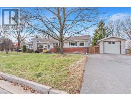 4 STRATHCONA CRESCENT, Kingston, Ontario