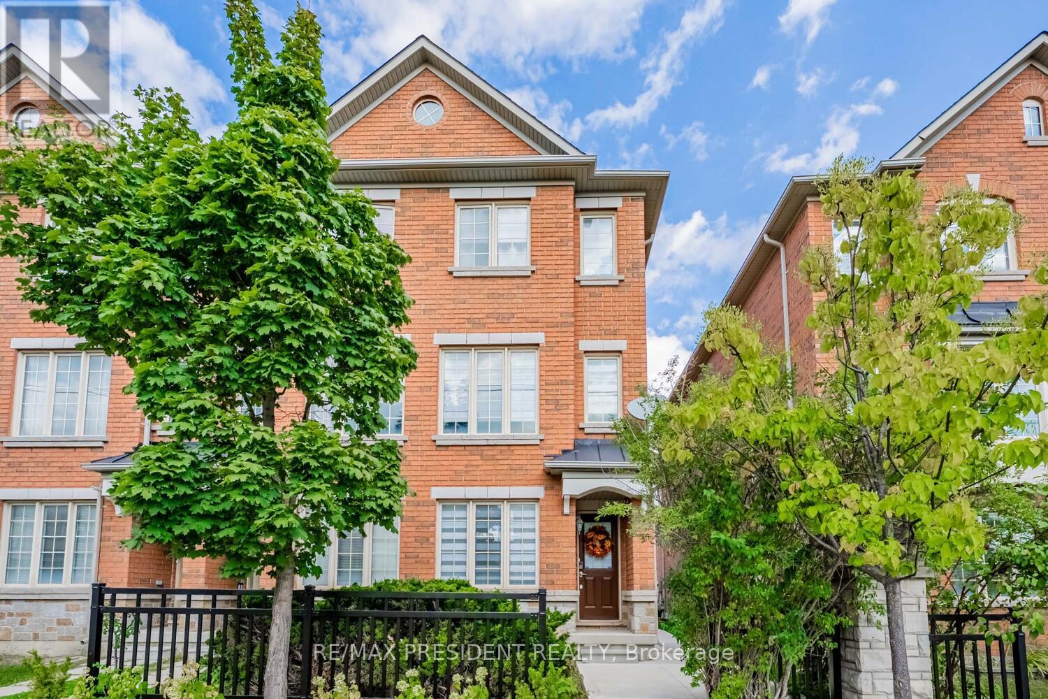 10 SHIRAZ DRIVE, Brampton, Ontario