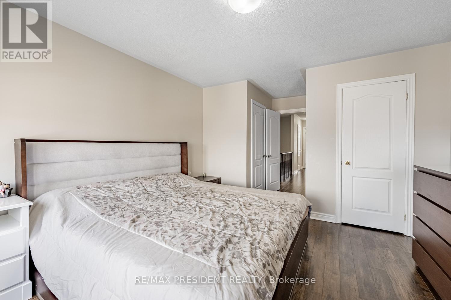10 Shiraz Drive, Brampton (Sandringham-Wellington), Ontario  L6R 0W7 - Photo 22 - W12405728