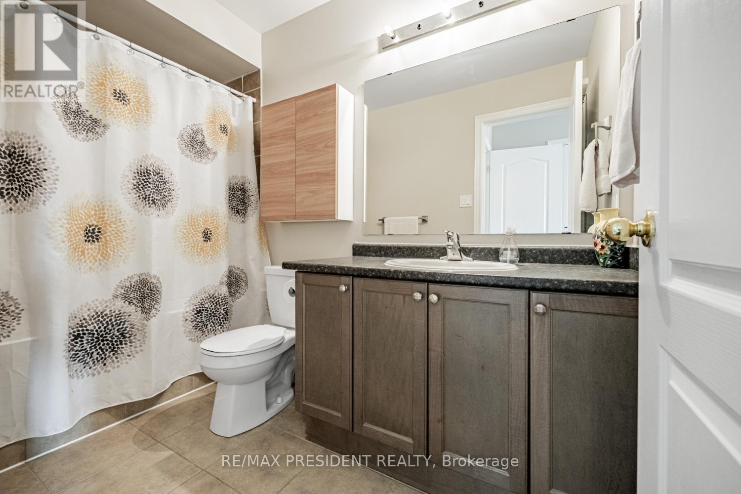10 Shiraz Drive, Brampton (Sandringham-Wellington), Ontario  L6R 0W7 - Photo 23 - W12405728