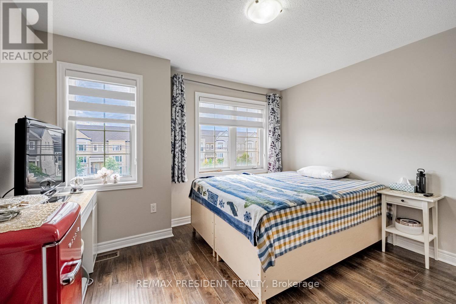 10 Shiraz Drive, Brampton (Sandringham-Wellington), Ontario  L6R 0W7 - Photo 26 - W12405728