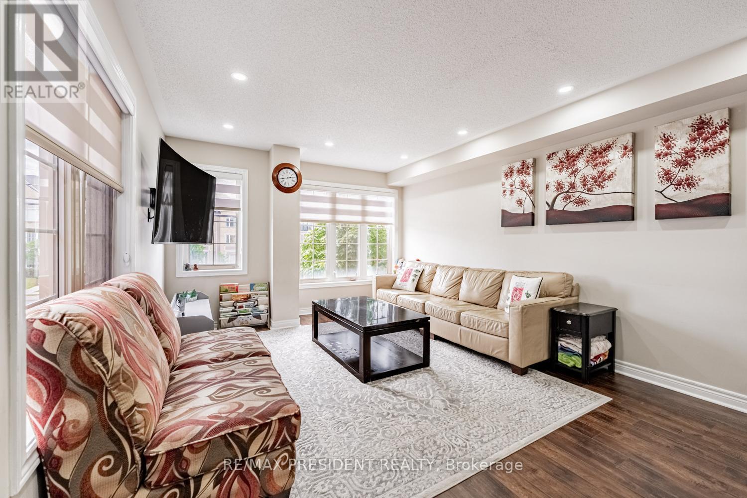 10 Shiraz Drive, Brampton (Sandringham-Wellington), Ontario  L6R 0W7 - Photo 4 - W12405728
