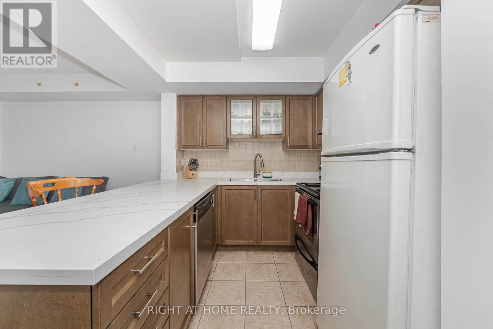 2178 - 95 George Appleton Way, Toronto, Ontario  M3M 0A2 - Photo 11 - W12405733