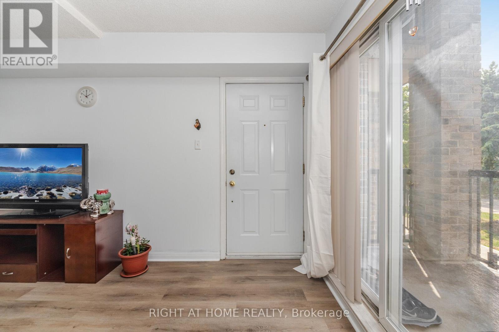 2178 - 95 George Appleton Way, Toronto, Ontario  M3M 0A2 - Photo 5 - W12405733