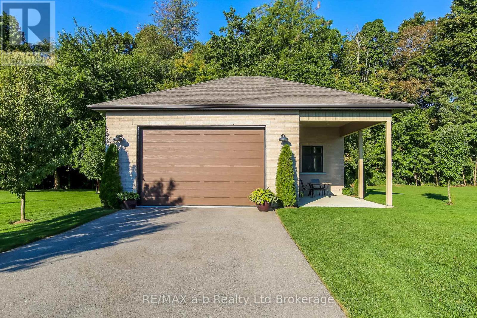 48 Otterview Drive, Norwich, Ontario  N0J 1R0 - Photo 7 - X12404493