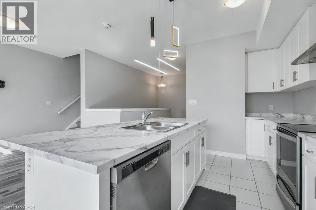 190 Wheat Lane, Kitchener, Ontario  N2R 0R4 - Photo 4 - 40769785