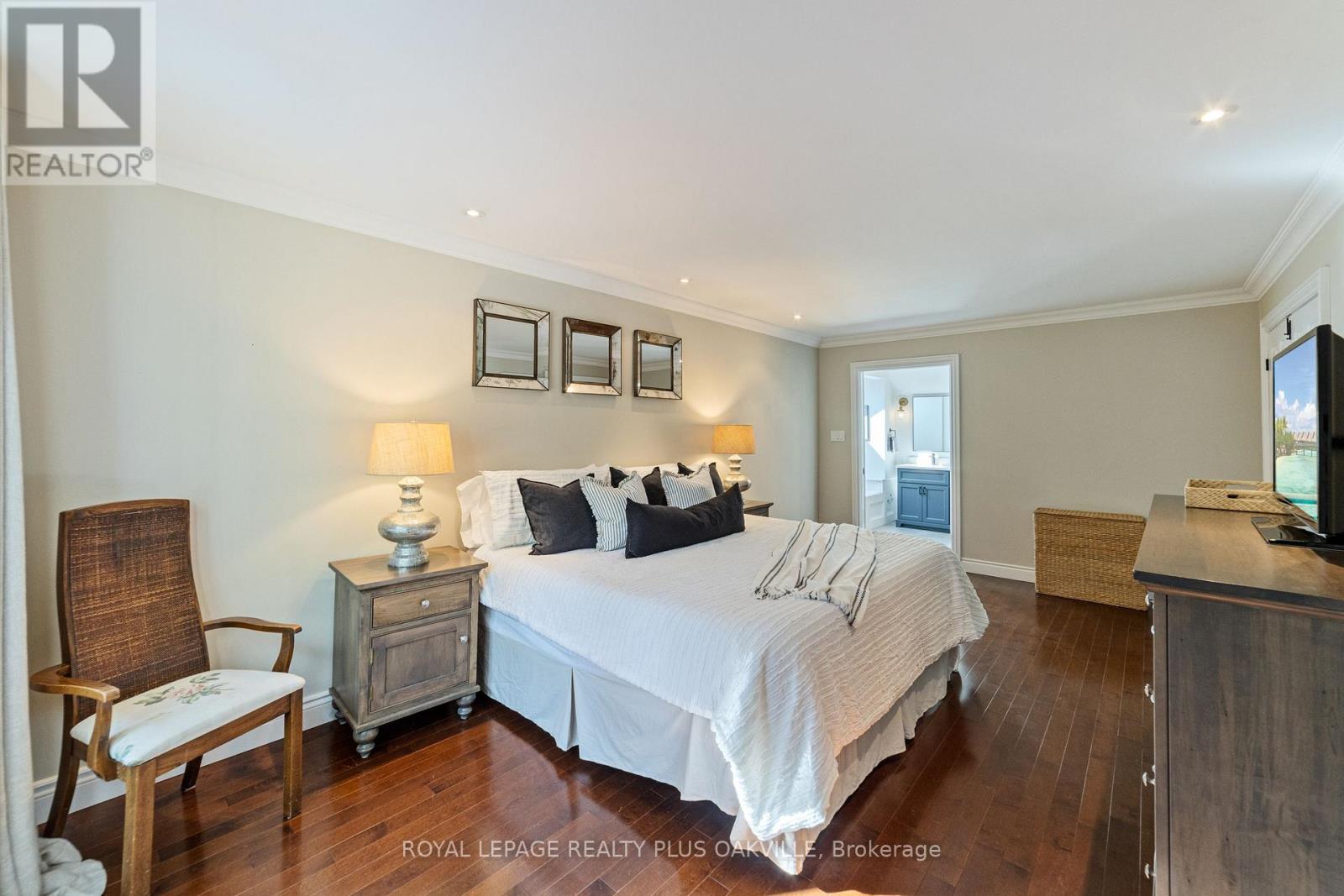 1368 Monks Passage, Oakville, Ontario  L6M 1J5 - Photo 25 - W12401205