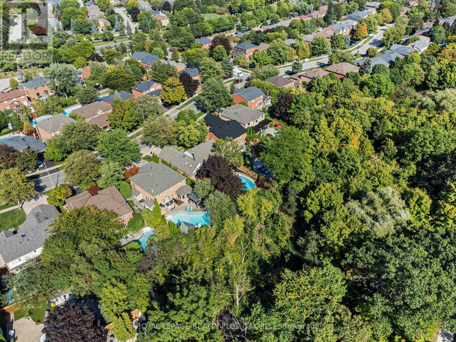 1368 Monks Passage, Oakville, Ontario  L6M 1J5 - Photo 48 - W12401205