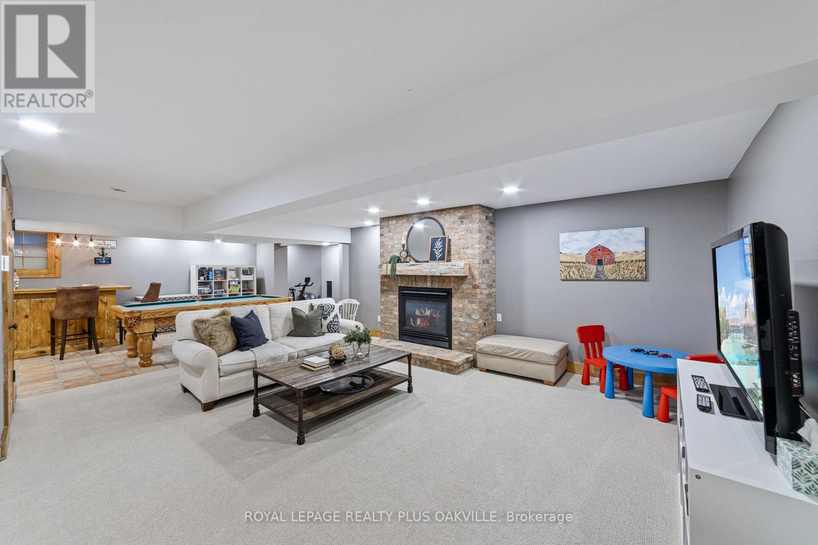 1368 Monks Passage, Oakville, Ontario  L6M 1J5 - Photo 33 - W12401205
