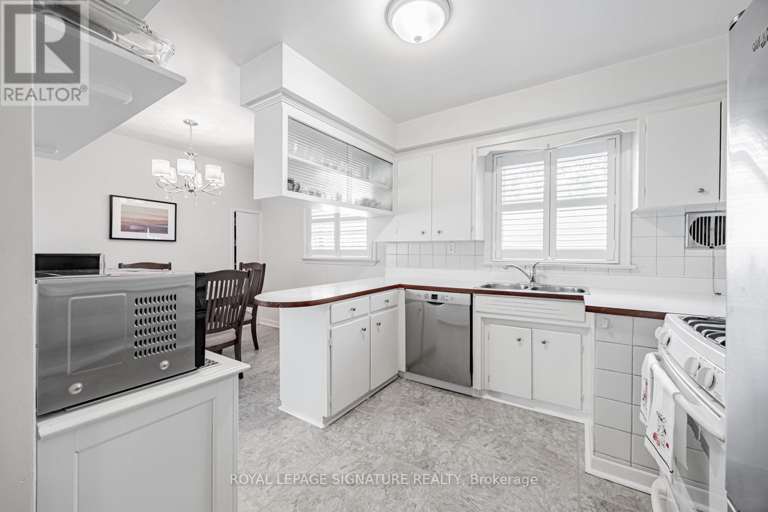 19 Brian Avenue, Toronto, Ontario  M1R 3J1 - Photo 10 - E12405764
