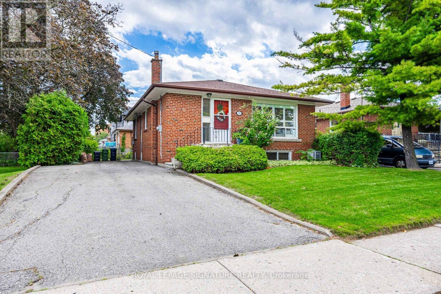 19 Brian Avenue, Toronto, Ontario  M1R 3J1 - Photo 2 - E12405764