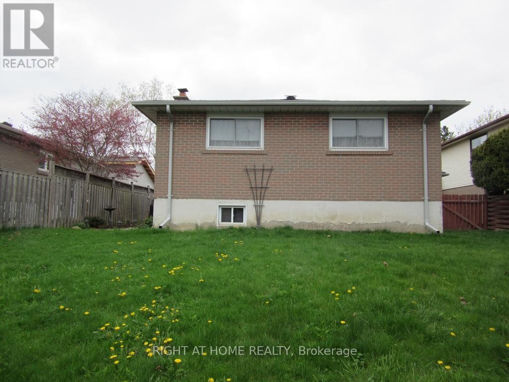 21 Willis Drive, Brampton, Ontario  L6W 1A8 - Photo 34 - W12403556