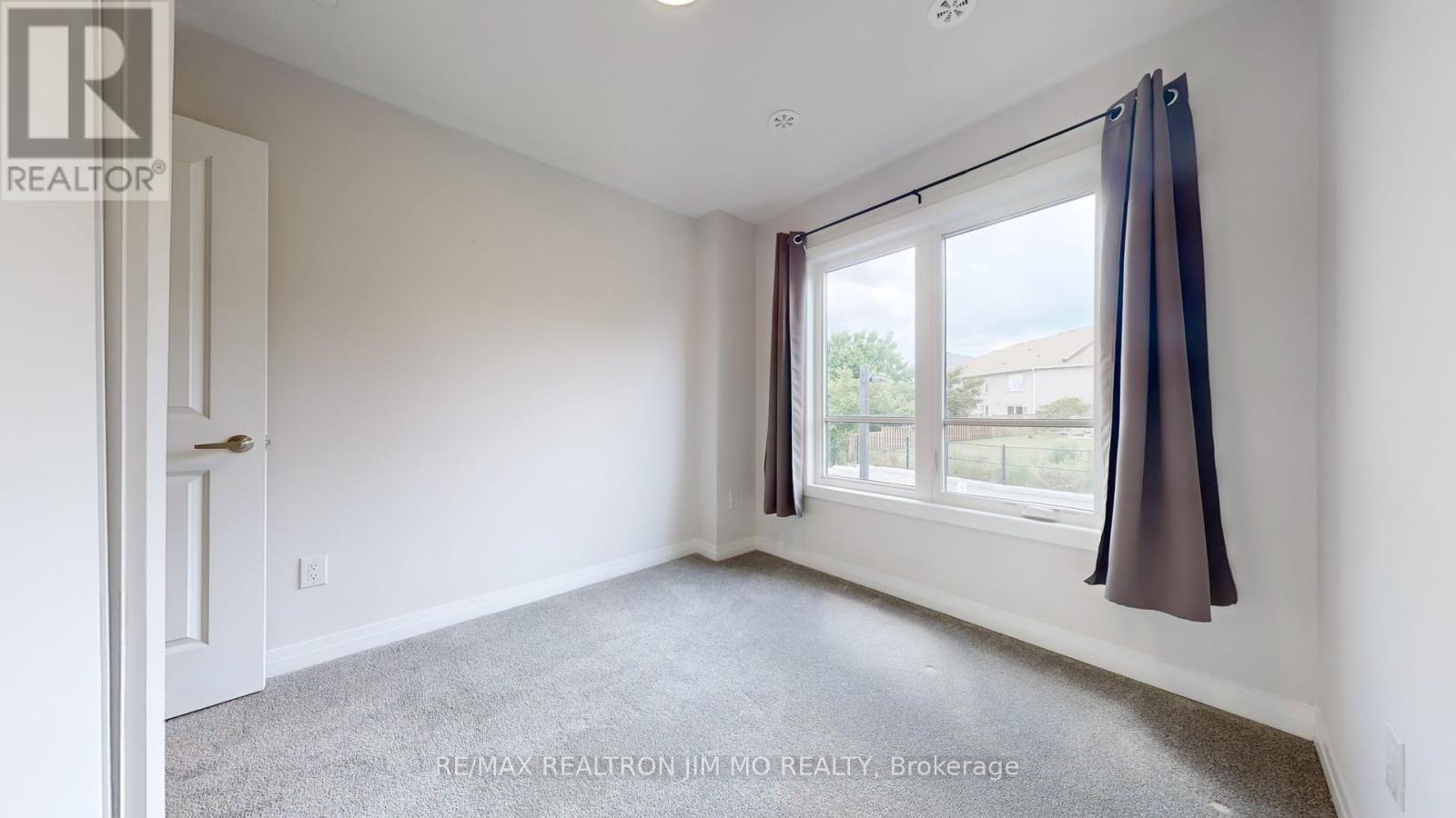 16 - 50 Baynes Way, Bradford West Gwillimbury, Ontario  L3Z 4M4 - Photo 31 - N12405770