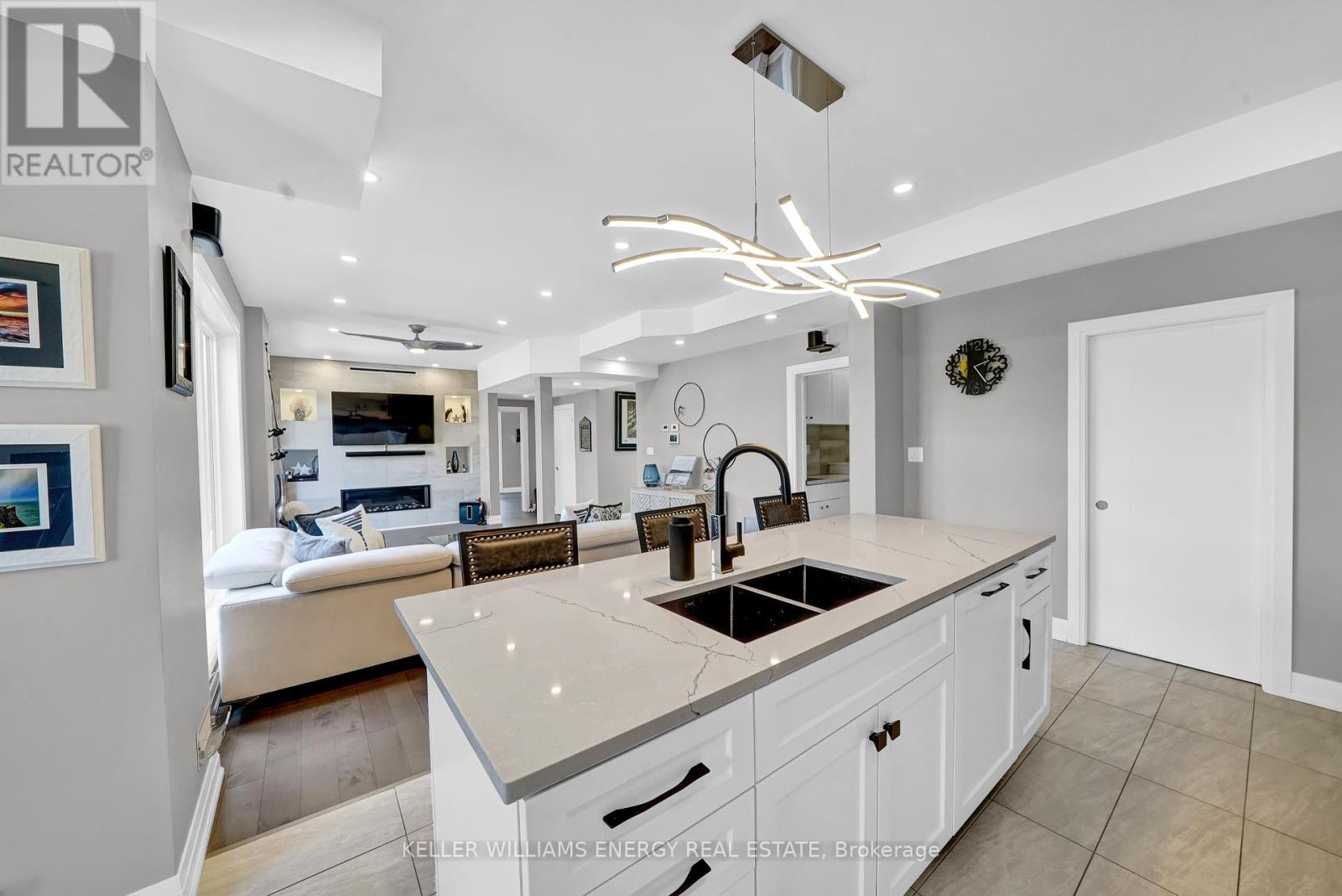 108 Foster Road, Prince Edward County, Ontario  K0K 1W0 - Photo 15 - X12405811