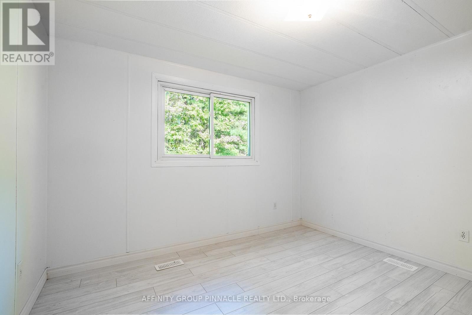 16 Sticky Lane, Kawartha Lakes, Ontario  K0M 1K0 - Photo 15 - X12405831