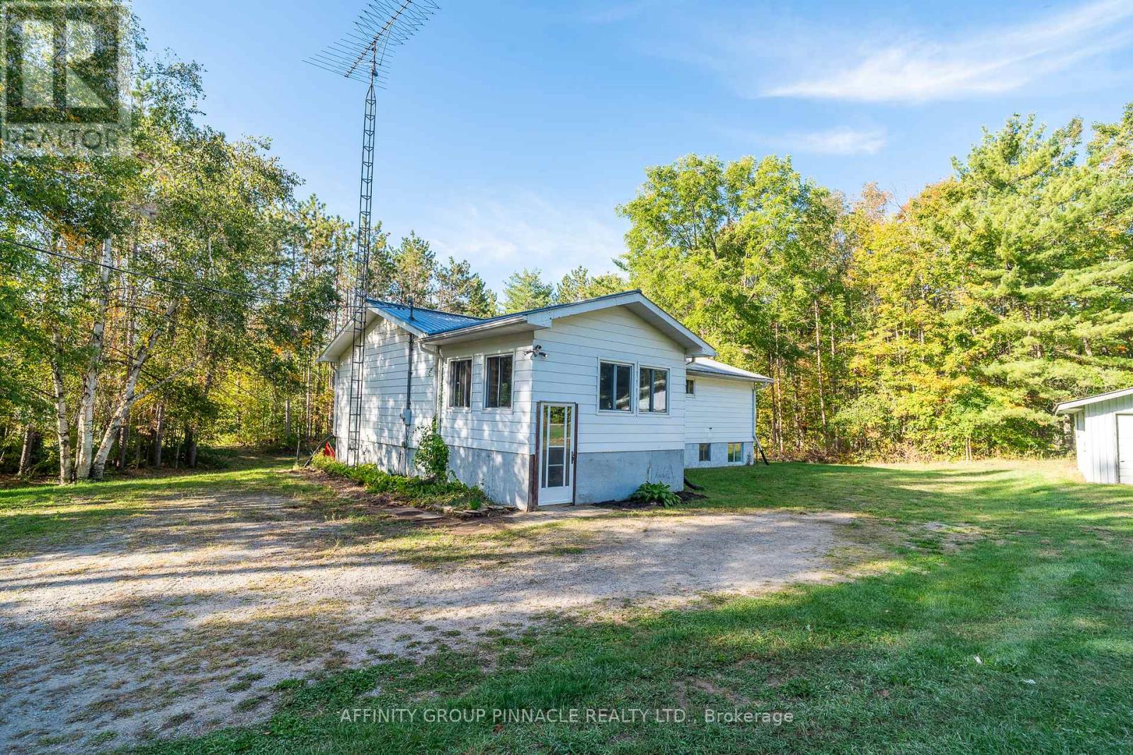 16 Sticky Lane, Kawartha Lakes, Ontario  K0M 1K0 - Photo 3 - X12405831