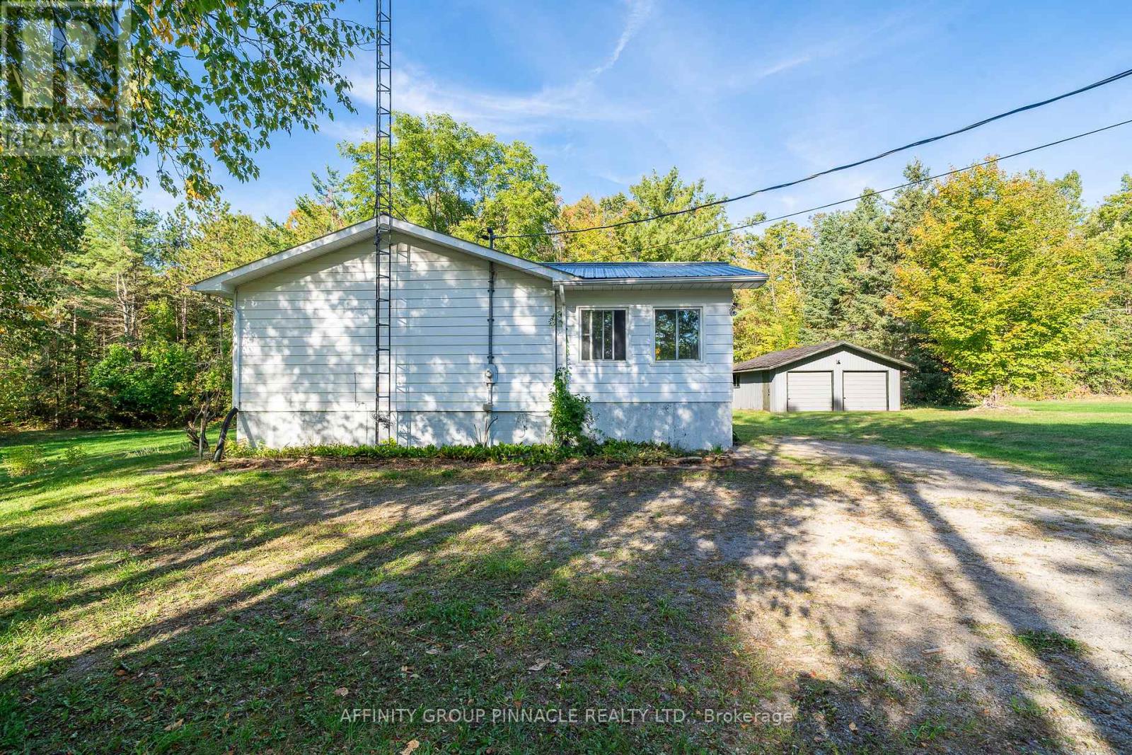 16 Sticky Lane, Kawartha Lakes, Ontario  K0M 1K0 - Photo 4 - X12405831