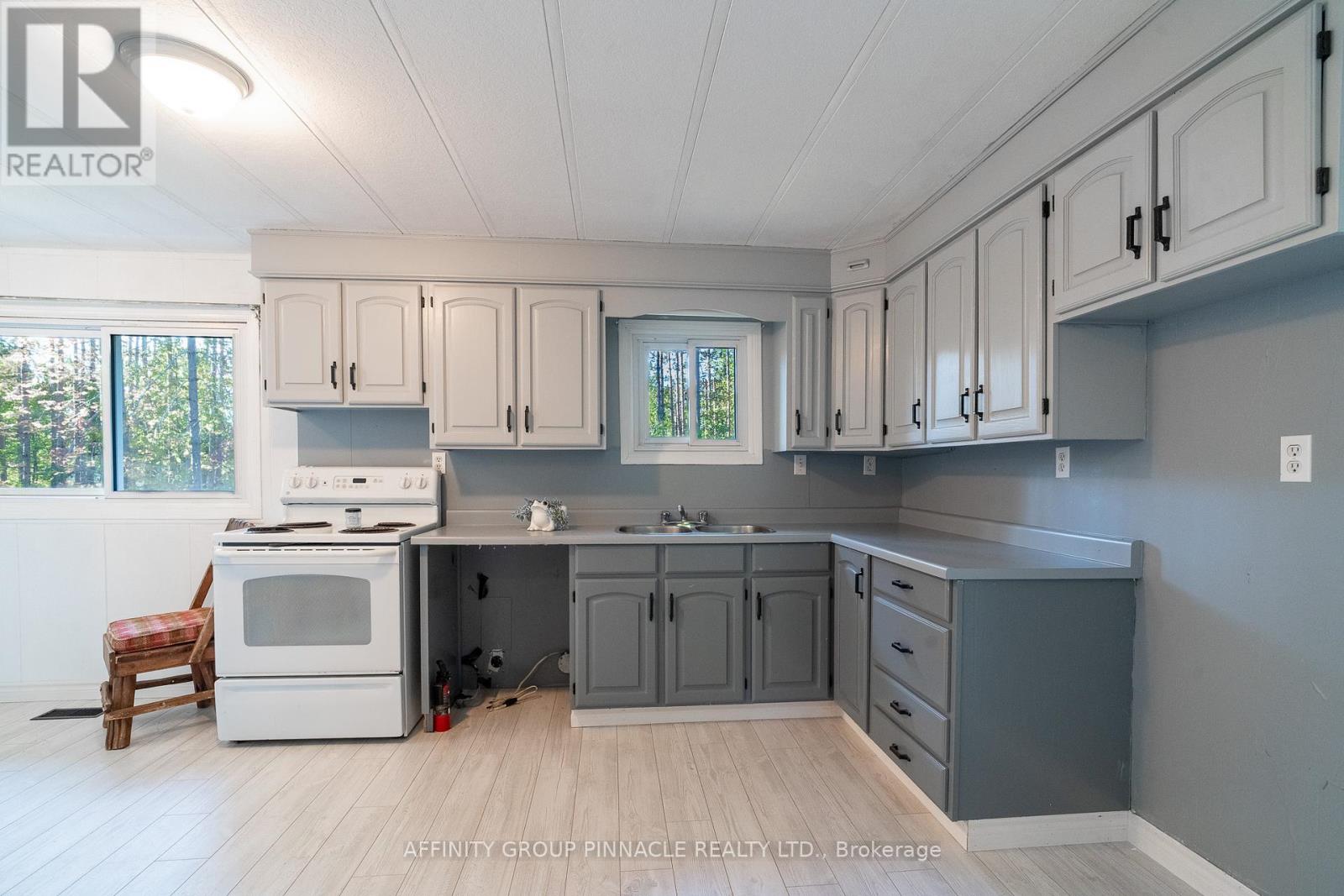 16 Sticky Lane, Kawartha Lakes, Ontario  K0M 1K0 - Photo 6 - X12405831