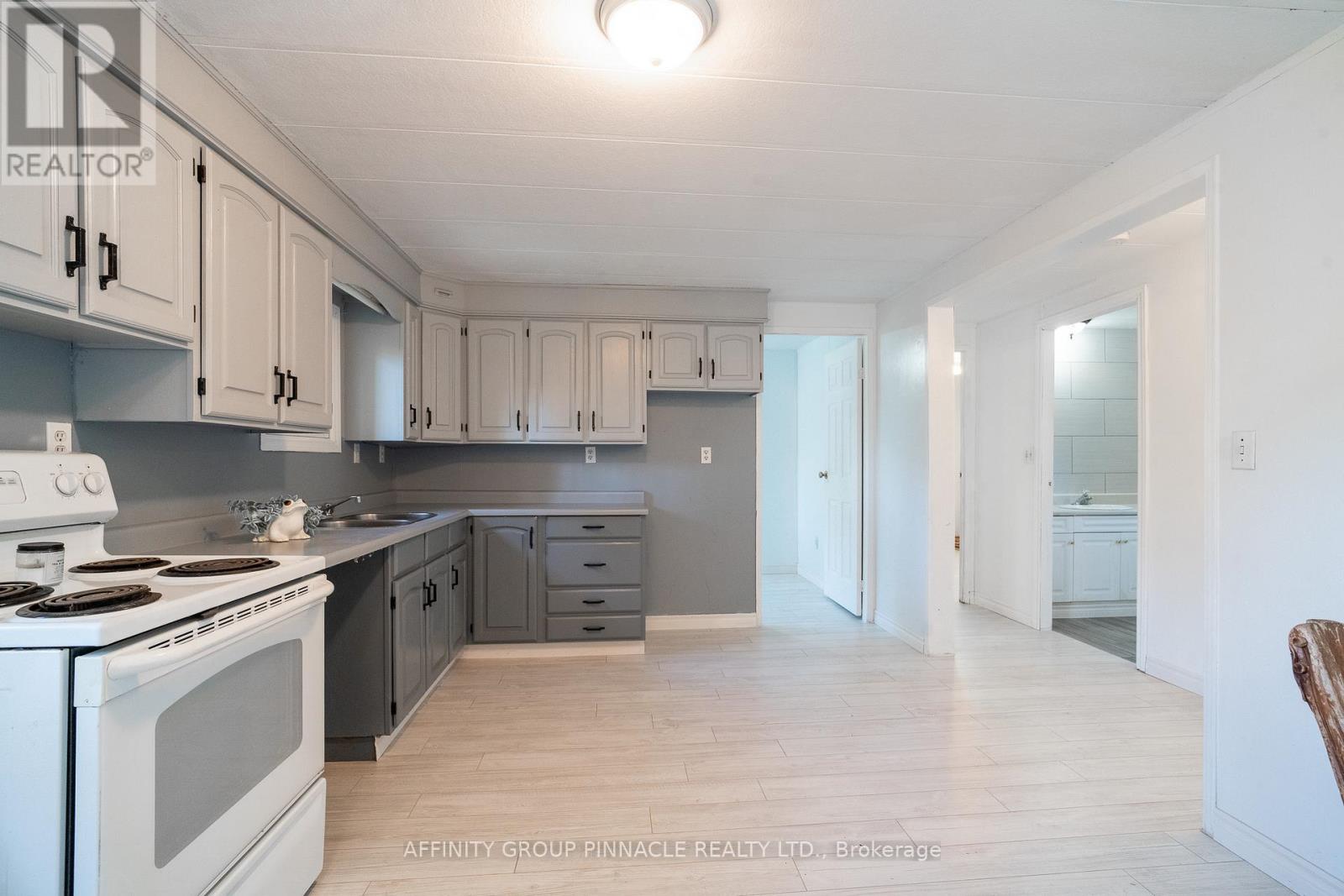 16 Sticky Lane, Kawartha Lakes, Ontario  K0M 1K0 - Photo 7 - X12405831