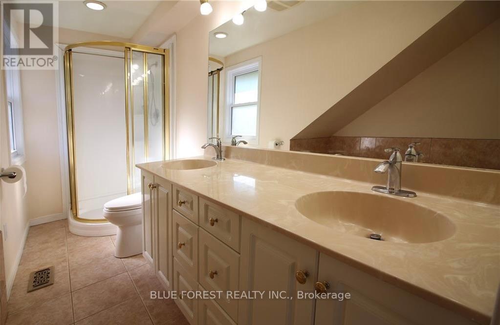 1678 Attawandaron Road, London North (North F), Ontario  N6G 3M8 - Photo 12 - X12405801