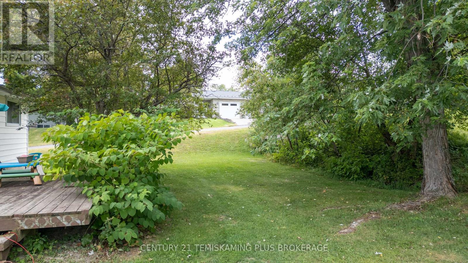 242 Bruce Street, Temiskaming Shores, Ontario P0J 1H0 - Photo 4 - T12405813