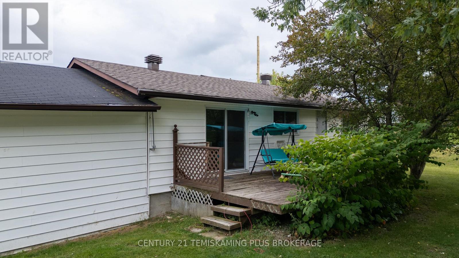 242 Bruce Street, Temiskaming Shores, Ontario P0J 1H0 - Photo 5 - T12405813