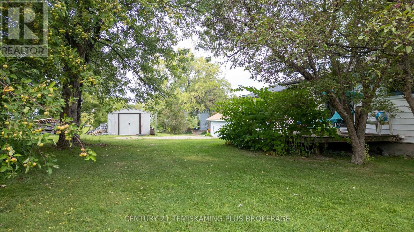 242 Bruce Street, Temiskaming Shores, Ontario P0J 1H0 - Photo 6 - T12405813