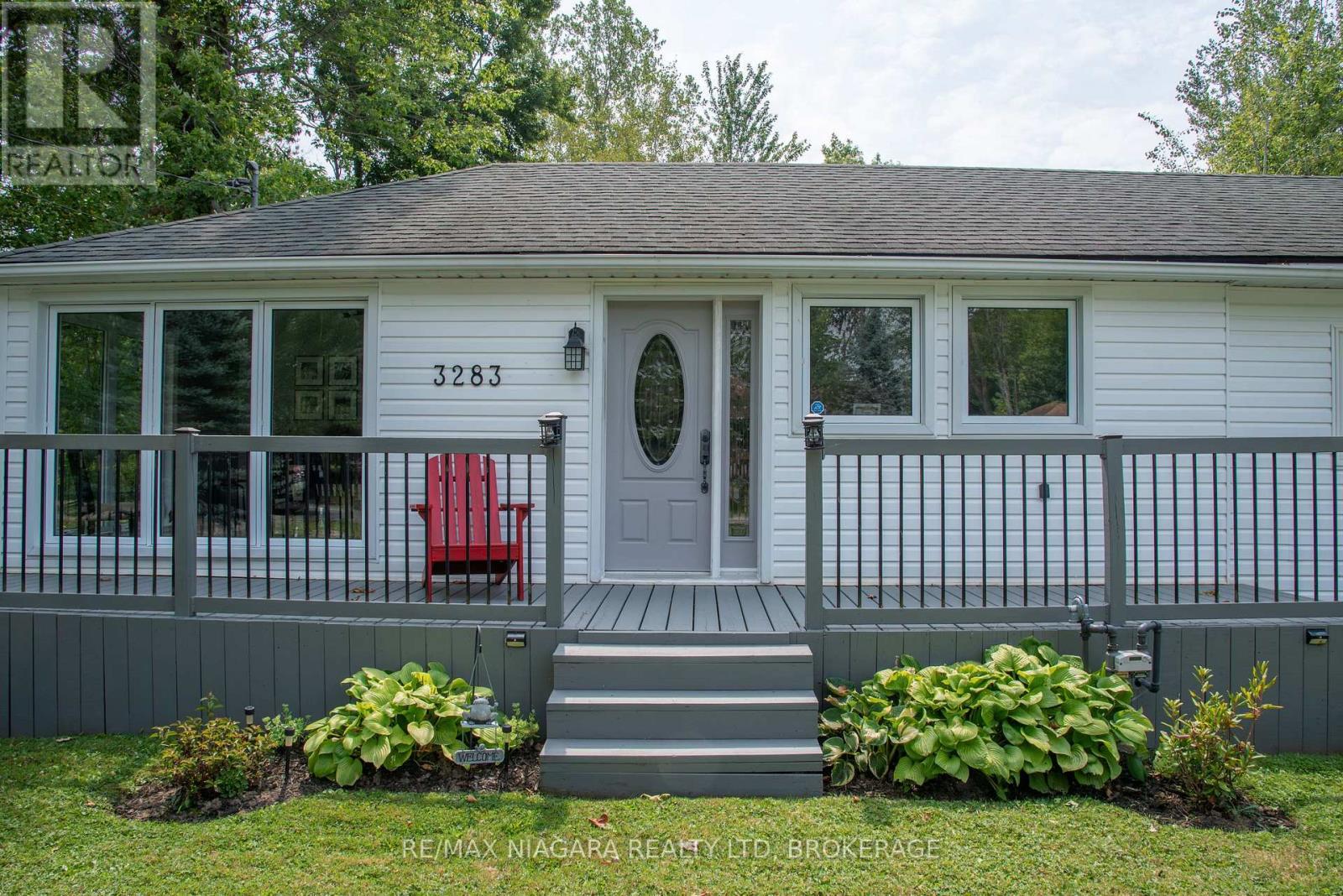 3283 Grove Avenue, Fort Erie, Ontario  L0S 1N0 - Photo 2 - X12405743