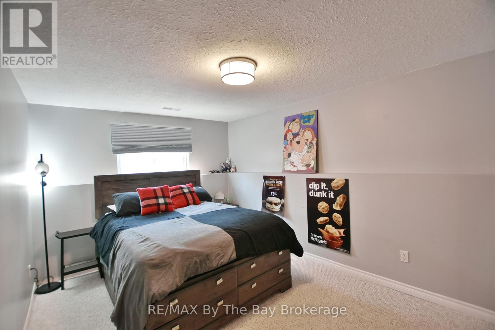 8 Pridham Court, Wasaga Beach, Ontario  L9Z 1M4 - Photo 31 - S12405821