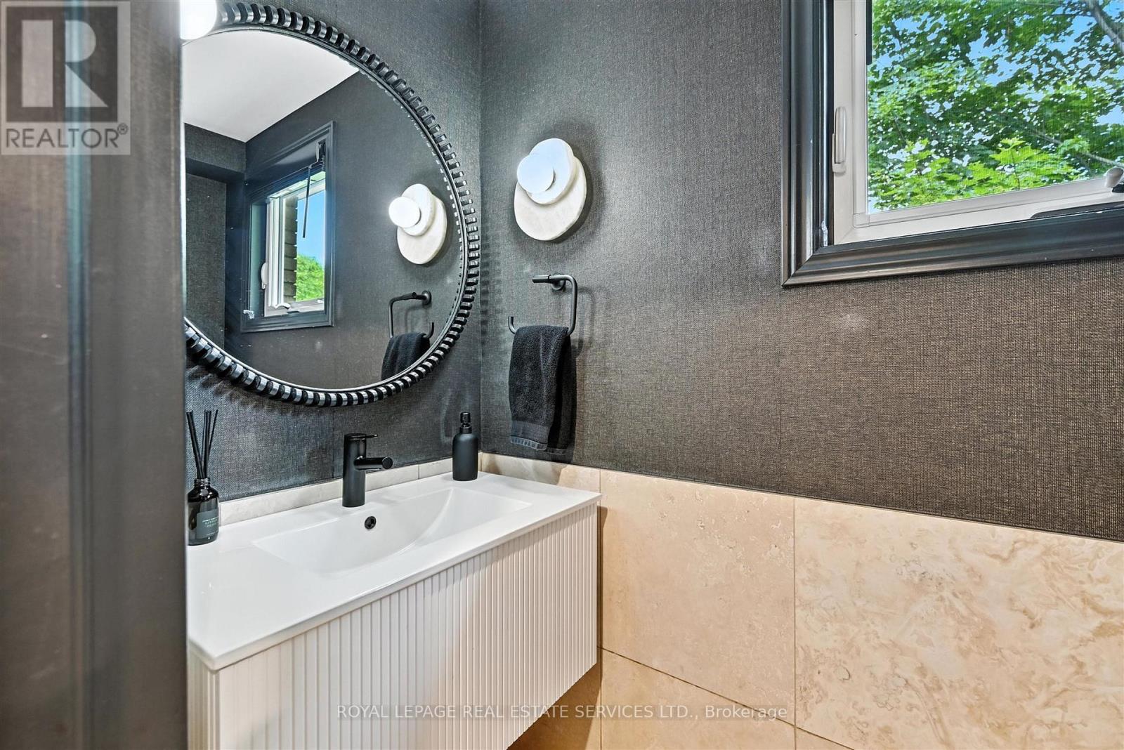4240 Dunvegan Road, Burlington, Ontario  L7L 1P8 - Photo 23 - W12394946