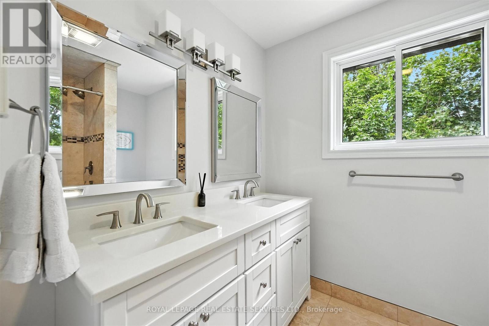 4240 Dunvegan Road, Burlington, Ontario  L7L 1P8 - Photo 38 - W12394946
