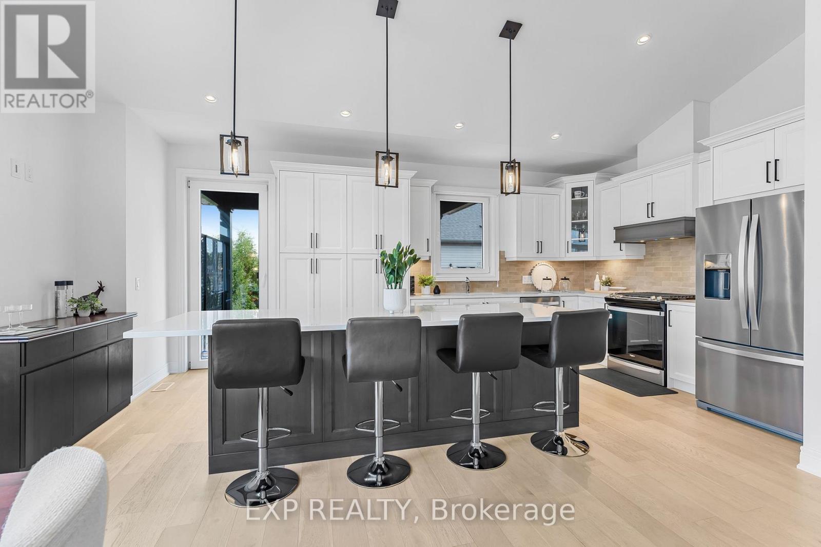 4242 Village Creek Drive, Fort Erie, Ontario  L0S 1S0 - Photo 14 - X12405806