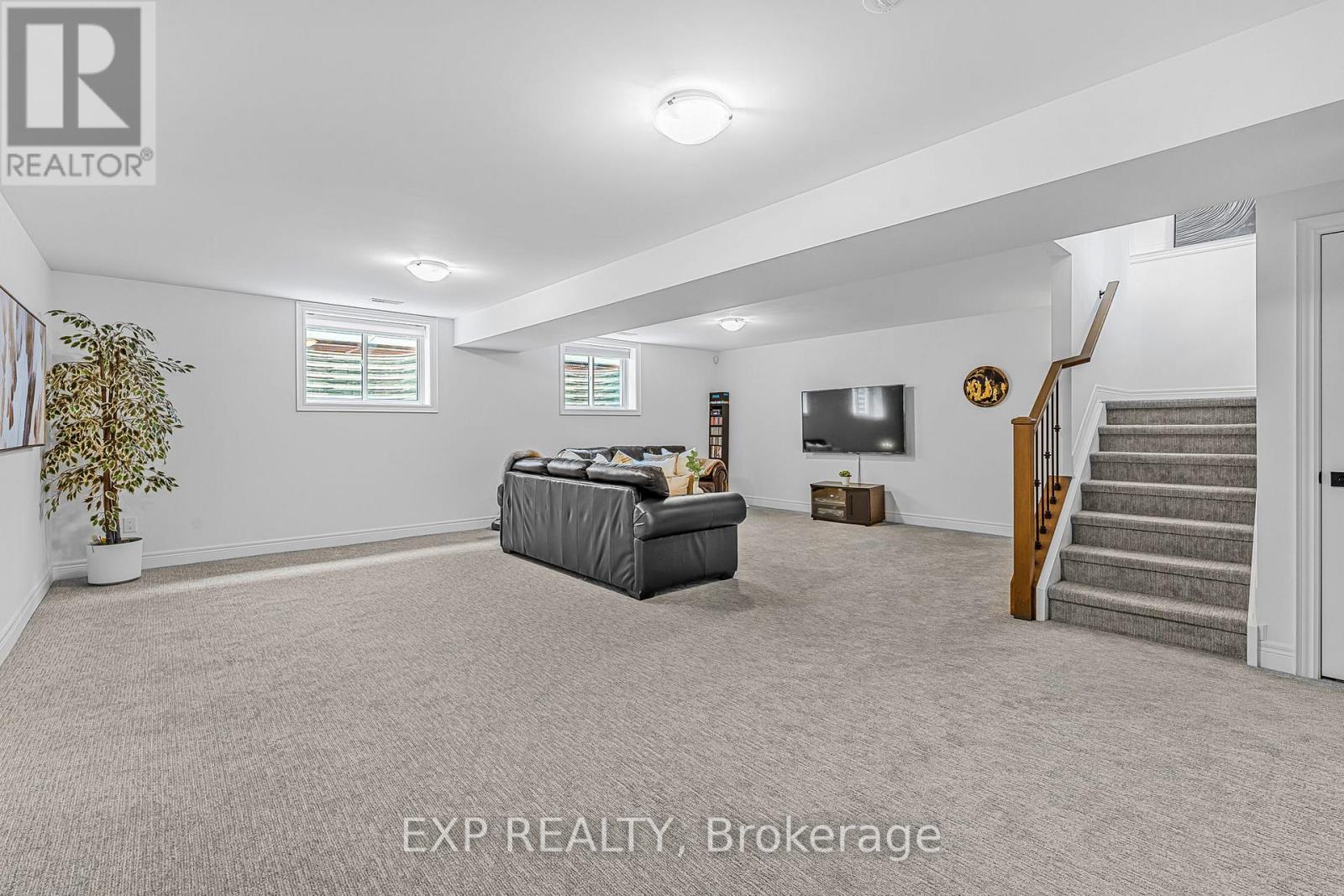4242 Village Creek Drive, Fort Erie, Ontario  L0S 1S0 - Photo 29 - X12405806