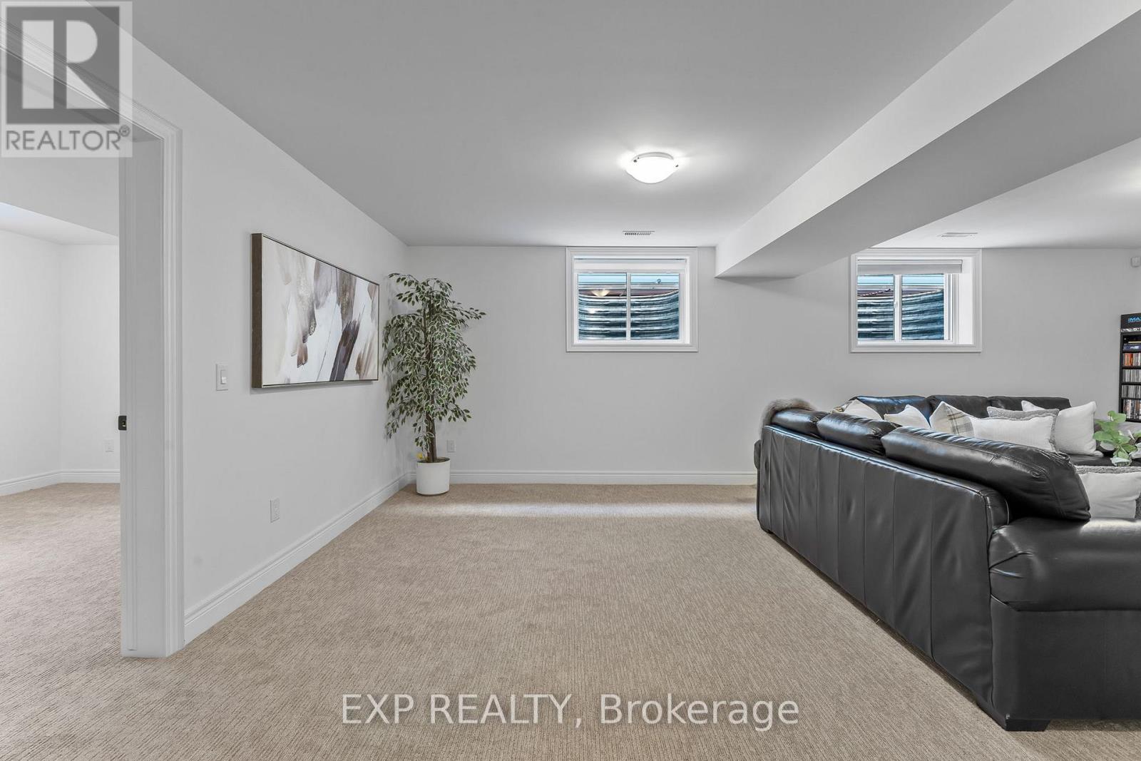 4242 Village Creek Drive, Fort Erie, Ontario  L0S 1S0 - Photo 31 - X12405806