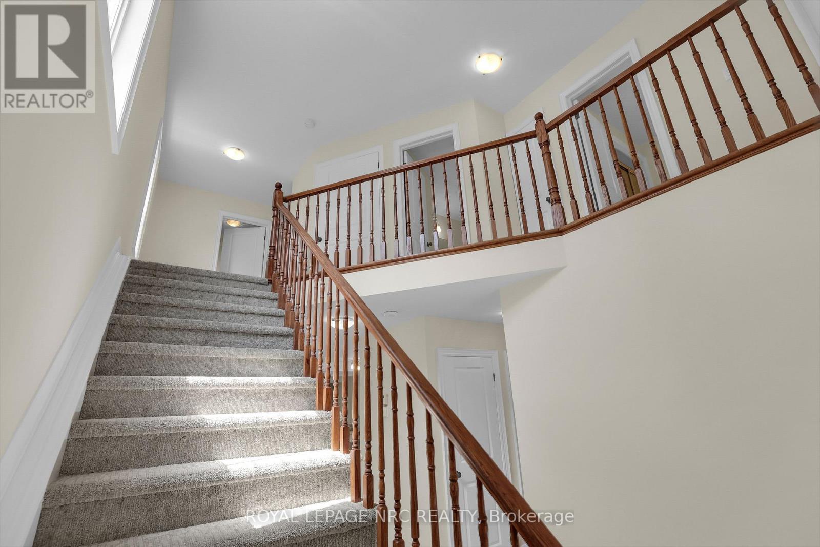 56 Queens Circle, Fort Erie, Ontario  L0S 1B0 - Photo 16 - X12405818