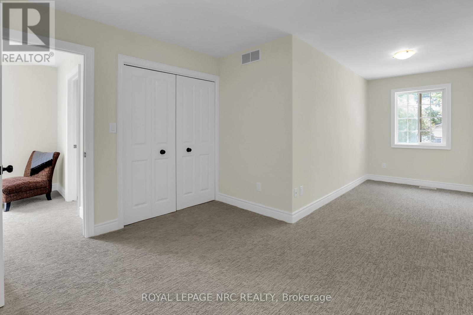 56 Queens Circle, Fort Erie, Ontario  L0S 1B0 - Photo 22 - X12405818
