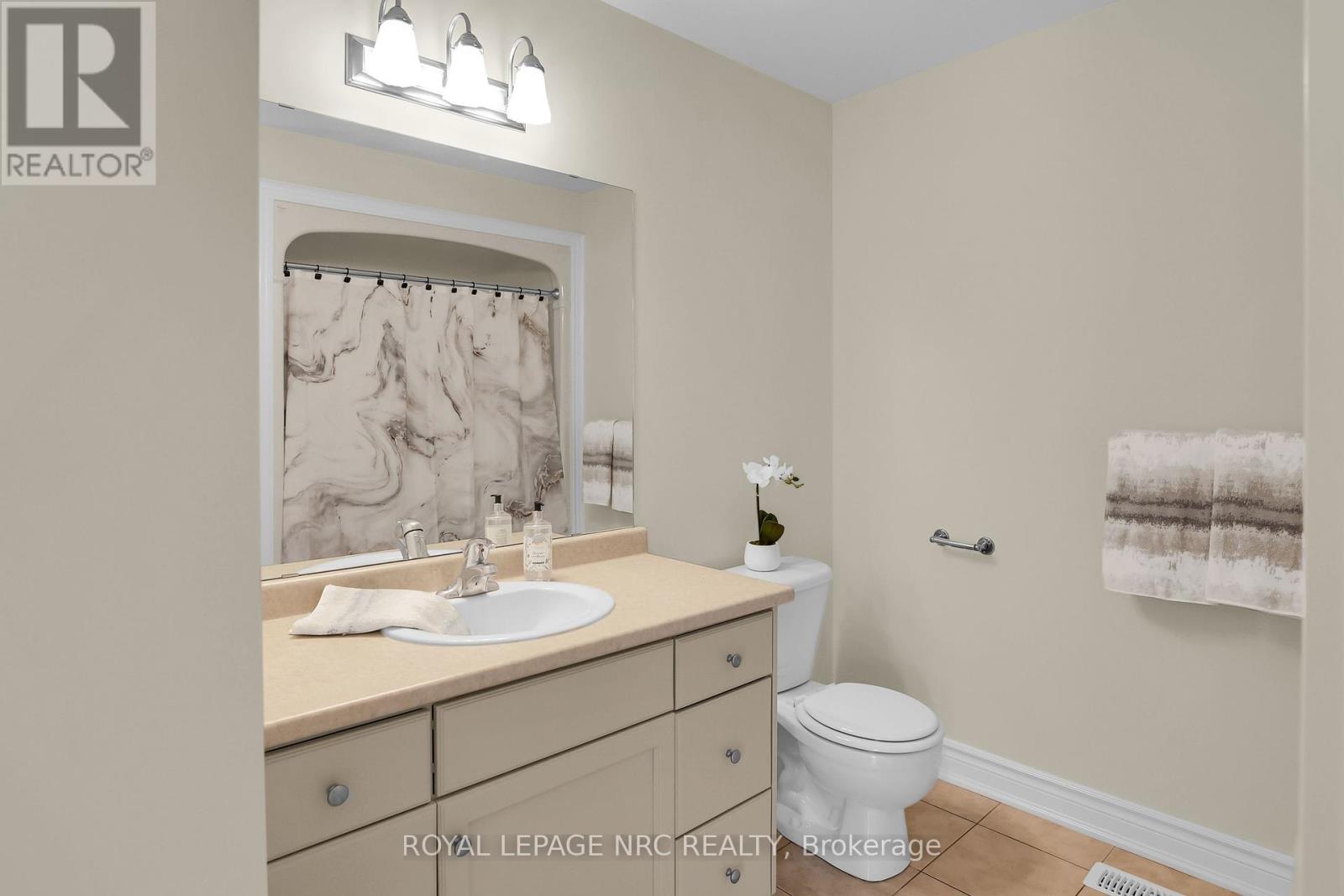 56 Queens Circle, Fort Erie, Ontario  L0S 1B0 - Photo 23 - X12405818