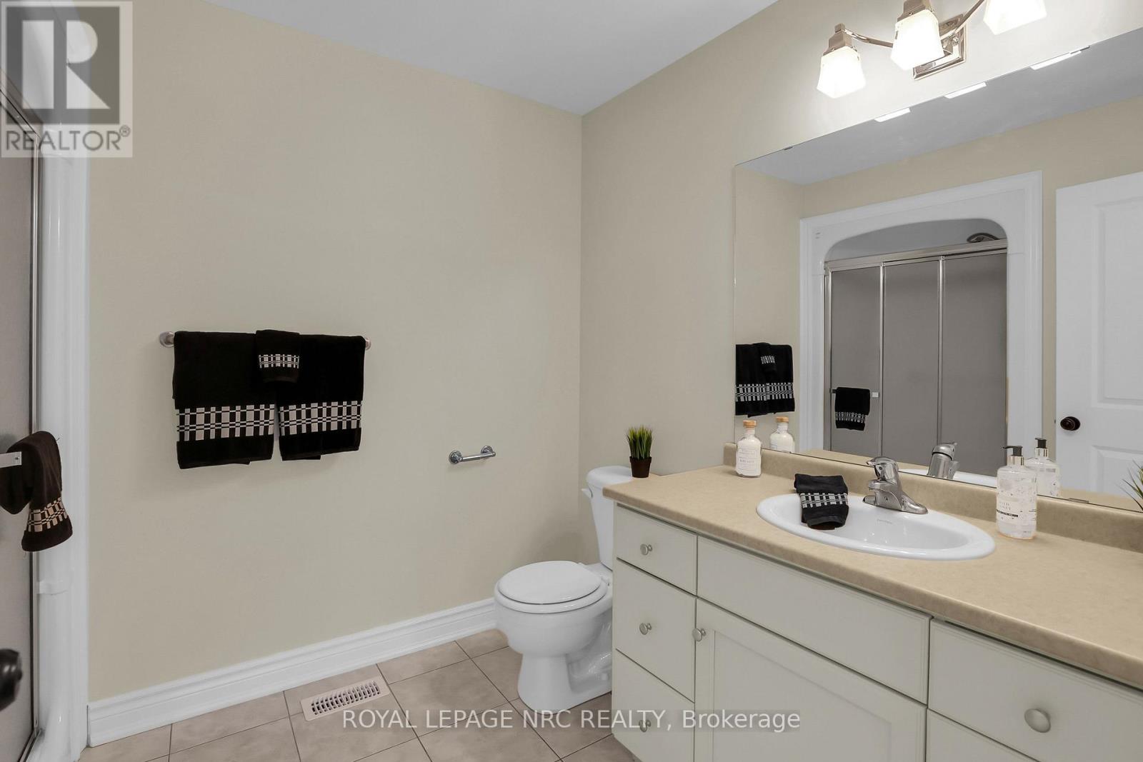 56 Queens Circle, Fort Erie, Ontario  L0S 1B0 - Photo 26 - X12405818