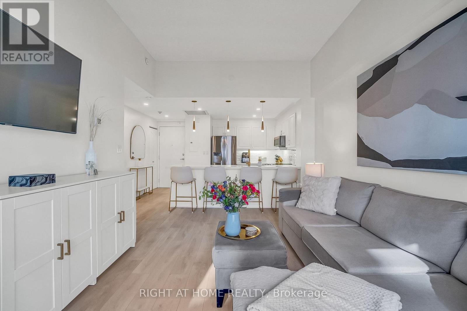 205 - 4198 Dundas Street W, Toronto (Edenbridge-Humber Valley), Ontario  M8X 1Y6 - Photo 13 - W12405766