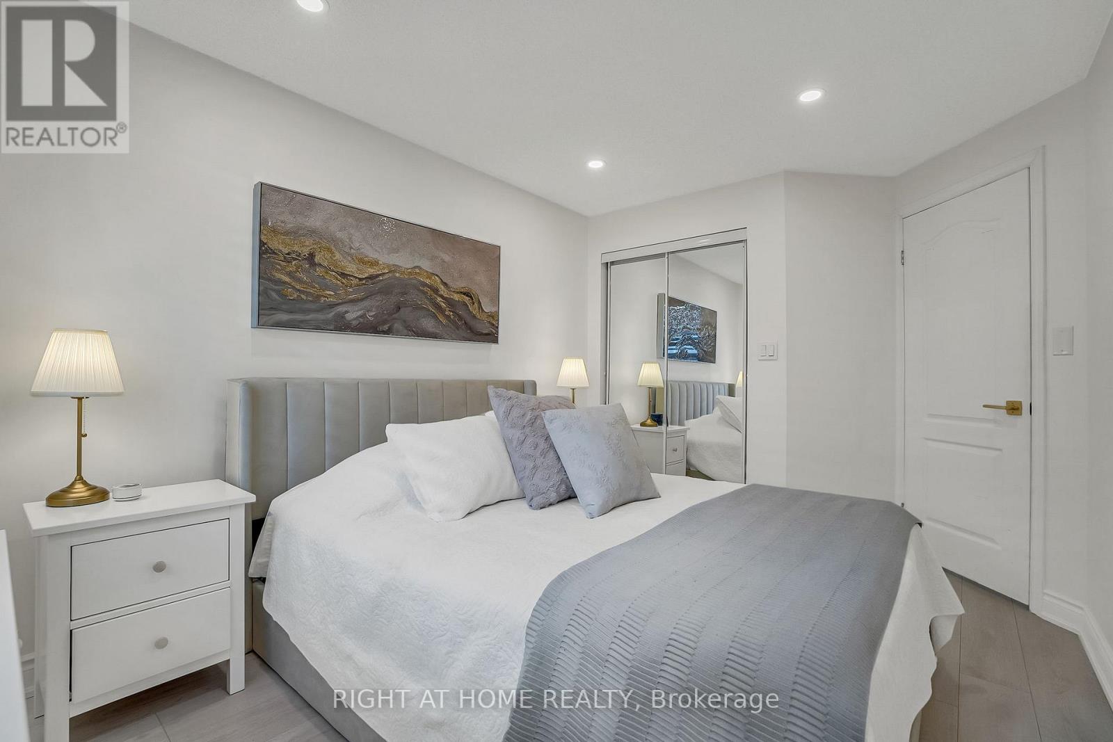 205 - 4198 Dundas Street W, Toronto (Edenbridge-Humber Valley), Ontario  M8X 1Y6 - Photo 17 - W12405766