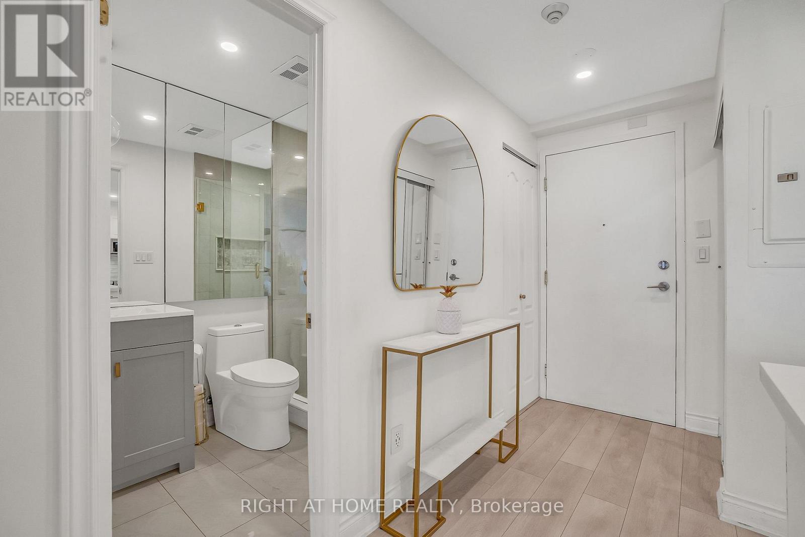 205 - 4198 Dundas Street W, Toronto (Edenbridge-Humber Valley), Ontario  M8X 1Y6 - Photo 19 - W12405766