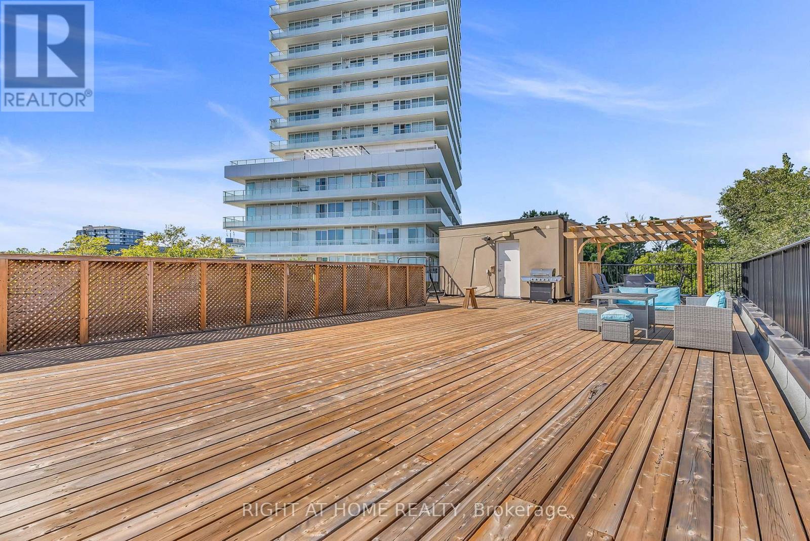 205 - 4198 Dundas Street W, Toronto (Edenbridge-Humber Valley), Ontario  M8X 1Y6 - Photo 24 - W12405766